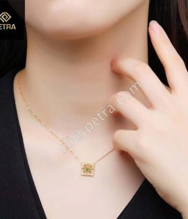 petra-vintage-natural-diamond-emerald-18k-gold-gem-and-diamond-pendant-luxury-necklace