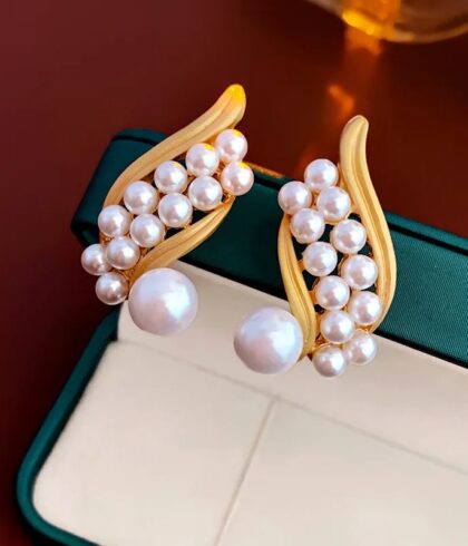 exquisite-charm-pearl-earring