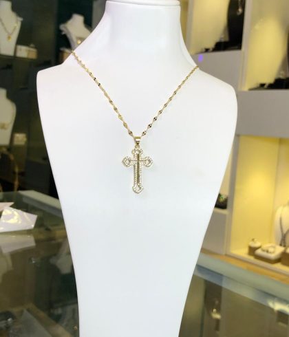 studded-cross-fashion-necklace